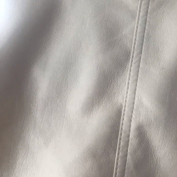 Sunday best vestfake leather sleeveless soft size 6 in excellent condition - Picture 3 of 10